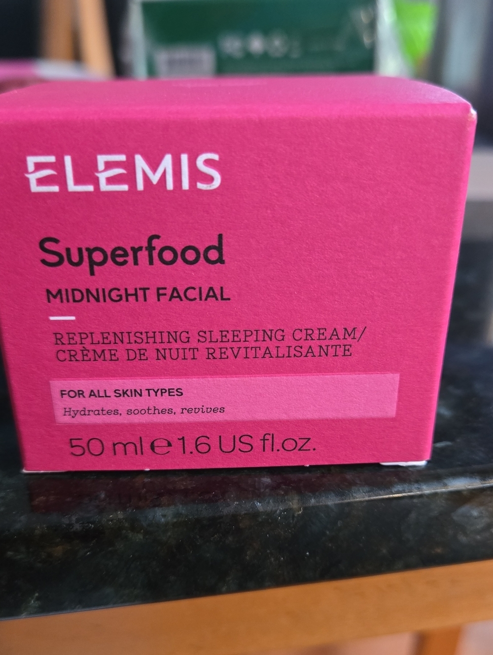 ELEMIS Superfood Midnight Facial – Bright Pink Box